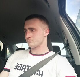 Артём