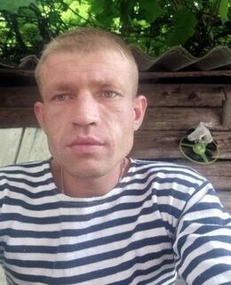 Петя Кузьменков